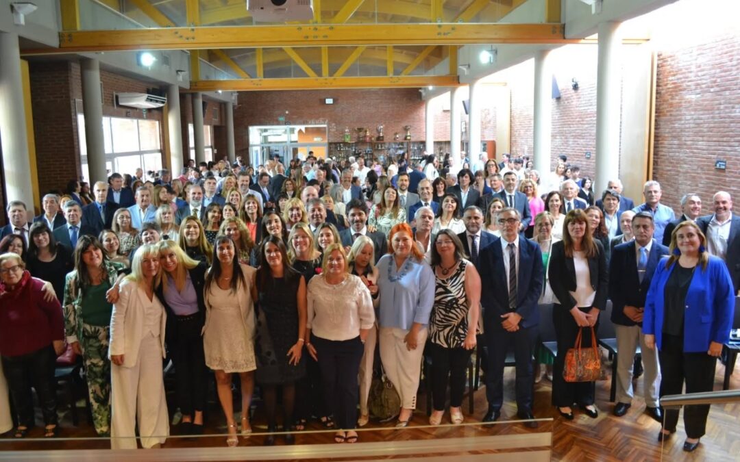 Se entregaron medallas por los 30 años de la profesión en el CALZ